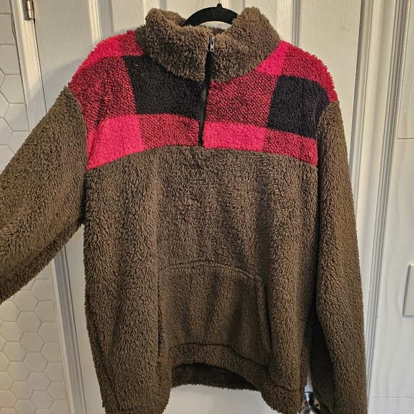 Warm Soft olive pullover sweater - Picture 2 of 3